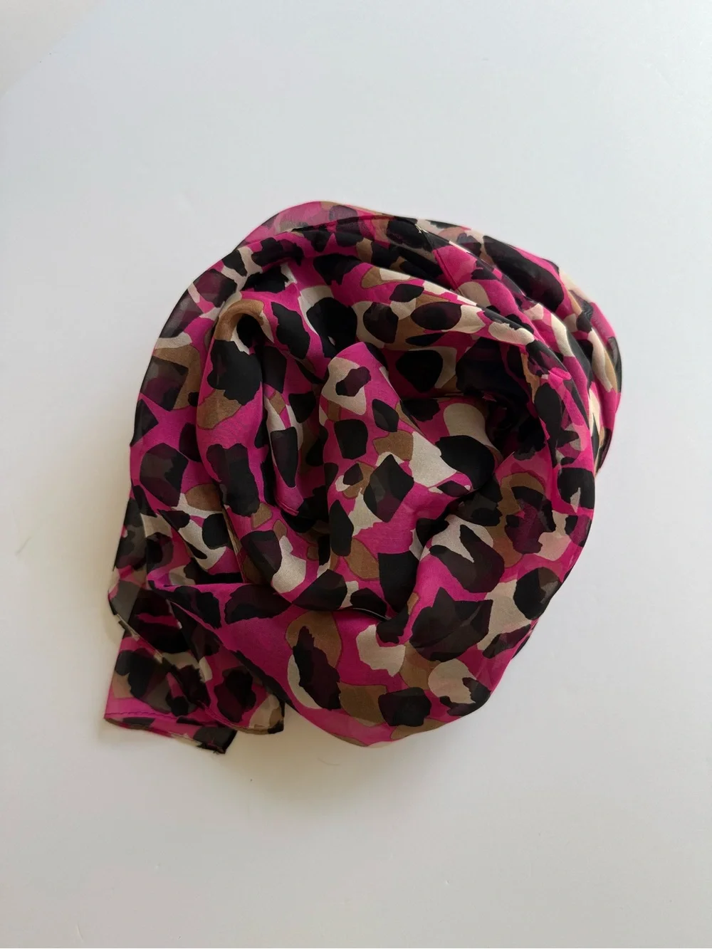 Anne Klein Fuchsia Pink & Black Leopard Print Oblong Scarf